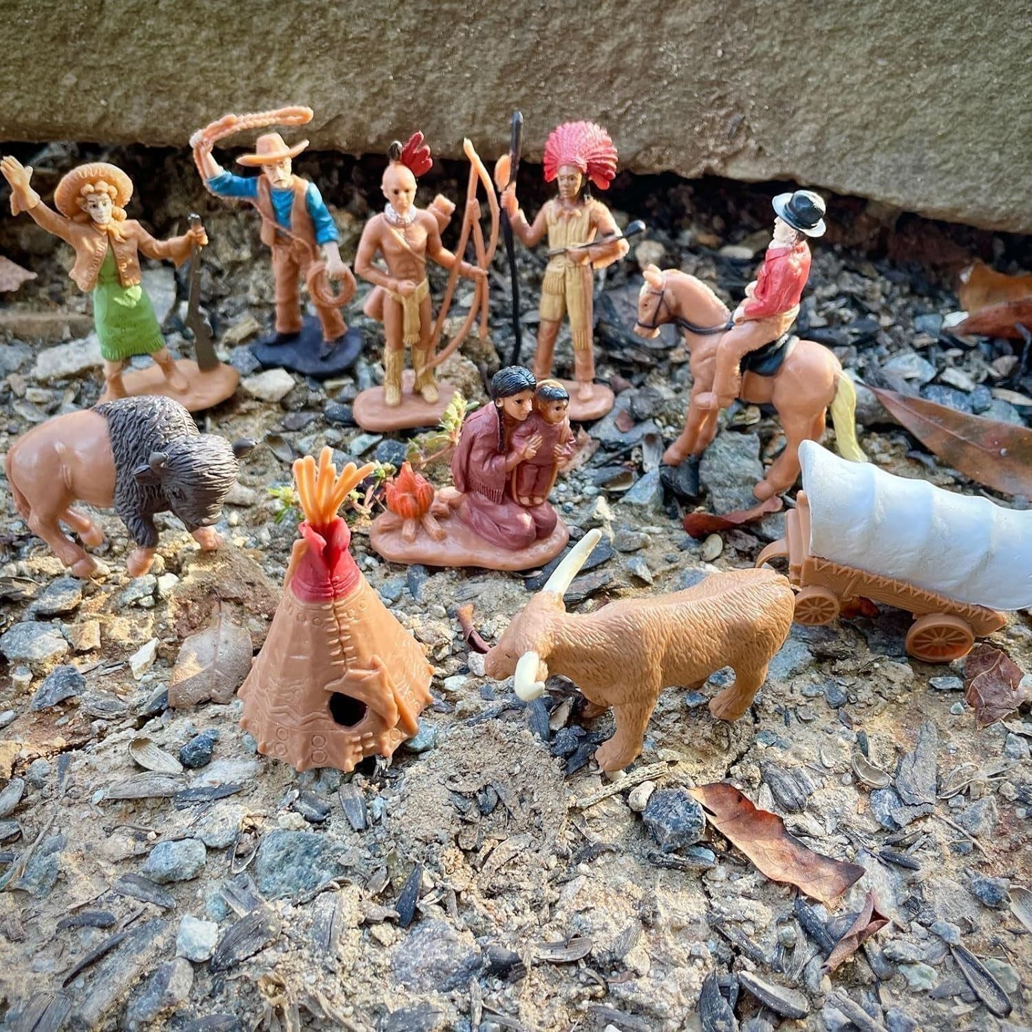 Wild West Miniature Figures